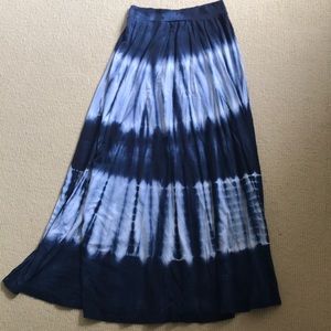 Tie dye maxi skirt. Size M